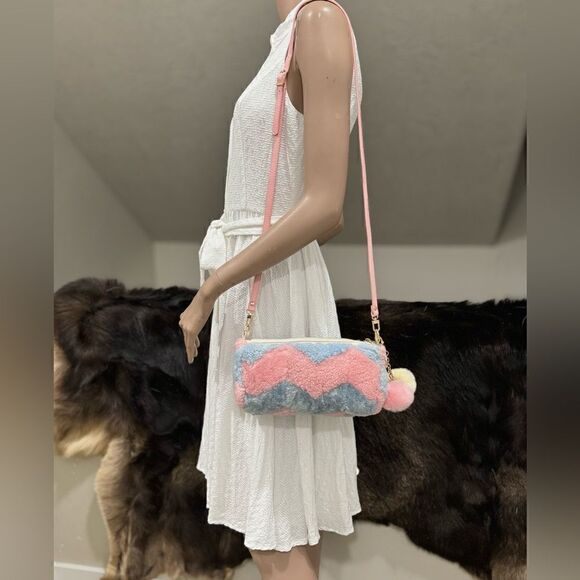 Handmade Colorblock Genuine Shearling Leather Barrel Bag & 3 Strap Styles - Picture 9 of 16